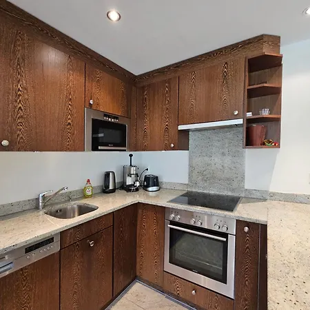 Aramis Apartment
